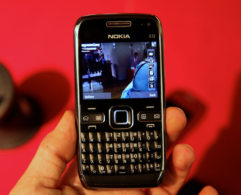 Illustration for article titled Nokia E72 Hands On: Like E71, But More Better